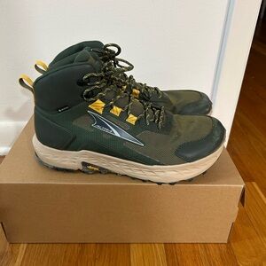 Altra men’s hiking boot